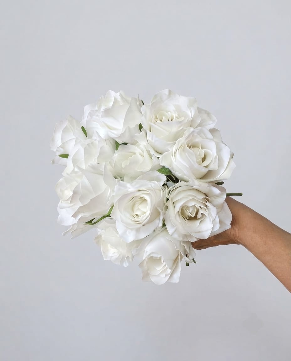 Ramo de 13 rosas artificiales Blancas